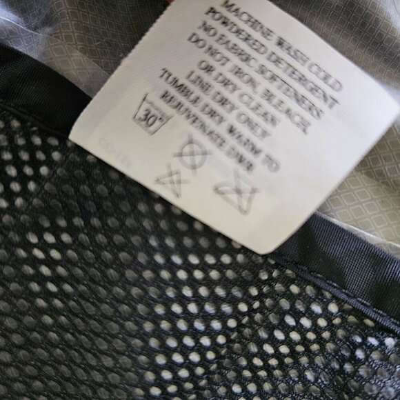 Marmot PreCip Womens Red Hooded Rain Jacket Windbreaker Gorpcore Light Size M - Picture 16 of 16